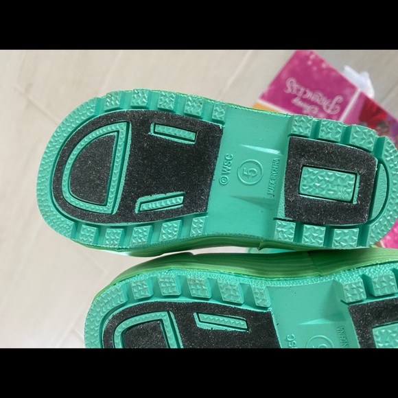 NWT!western chief toddler girl’s rainboot - Picture 3 of 4